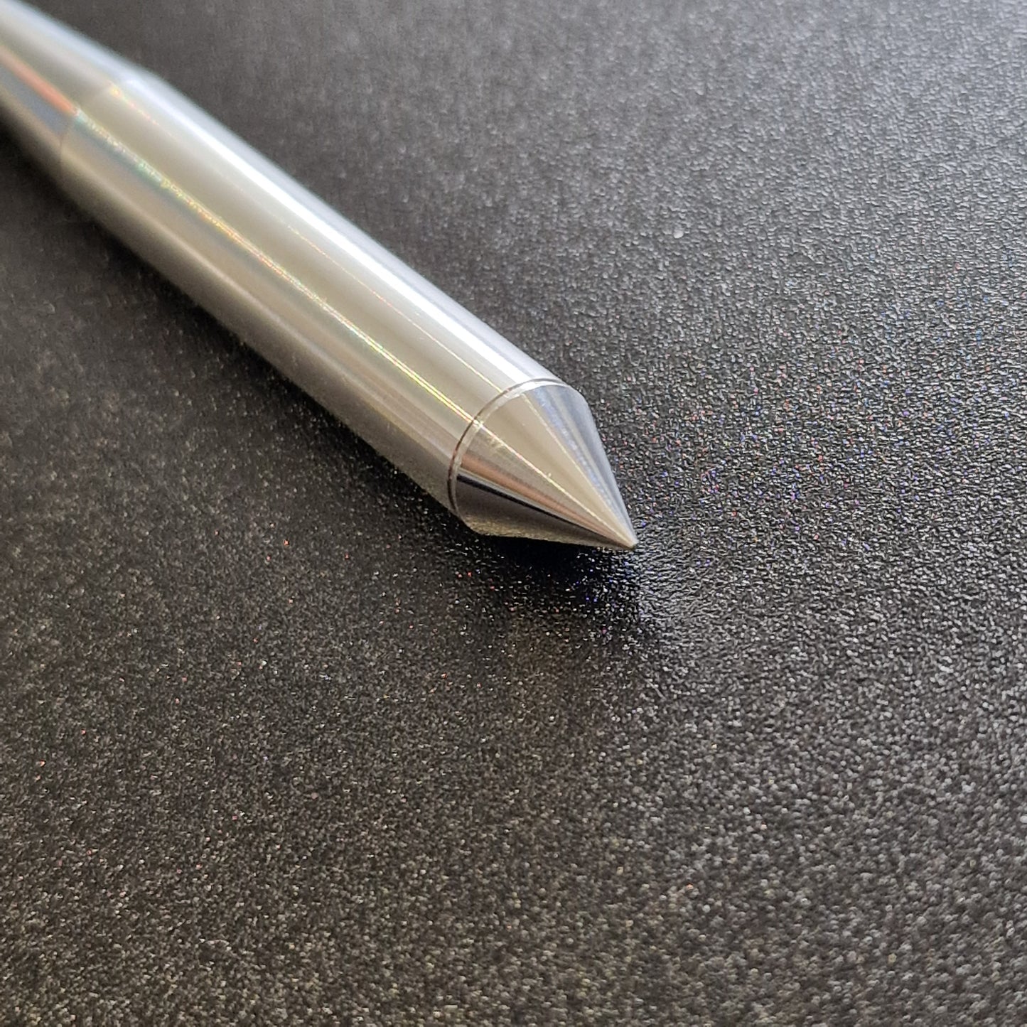 Dark Defender Aluminium Gauntlet Darts (x10)
